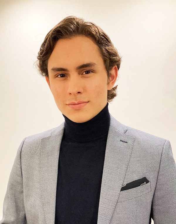 Sebastián León